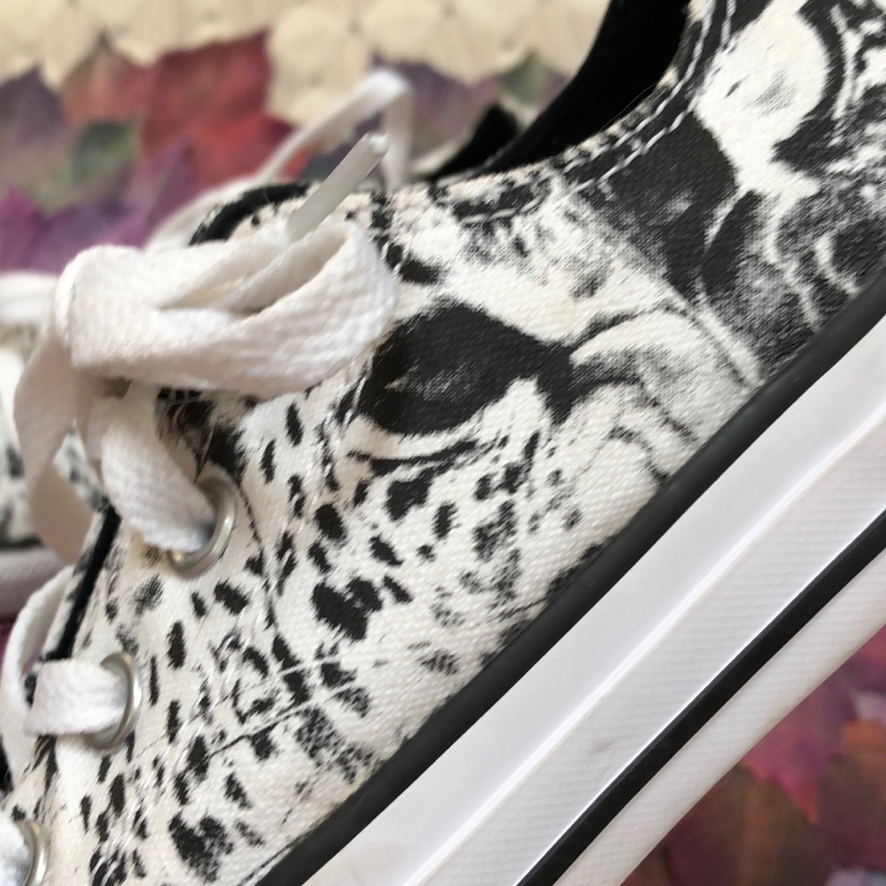 CONVERSE CHUCK TAYLOR ALL STAR SNEAKERS - Picture 5 of 16